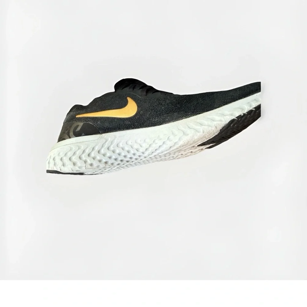 Nike Epic React Women’s Size 8.5 Running Shoes Black Gold Mesh Sneakers VGUC